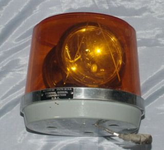 Vintage Federal Signal Revolving Emergency Amber Light 12v