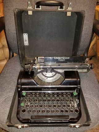 Vintage Underwood Champion Typewriter With Case