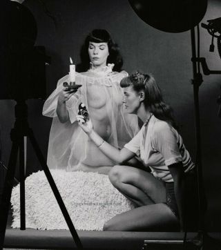 Bunny Yeager & Bettie Page 8 