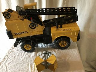 Vintage Metal Mighty Tonka Crane Lift Truck Work Pressed Steel Toy