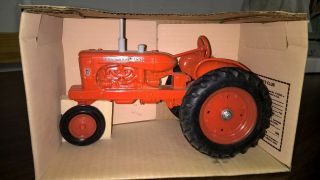 Allis - Chalmers Wd - 45 Antique Tractor