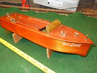 Vintage ITO SEA DEVIL Japan Battery Operated Wooden Chris Craft Boat Restore 2
