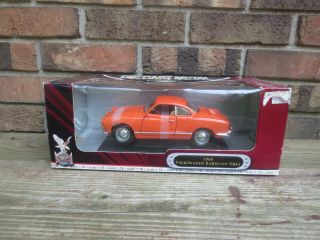 Vintage Yat Ming Volkswagen Karmann - Ghia Die - Cast 1:18 Toy Car Box Orange