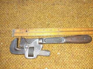 10 " Vintage The H.  D.  Smith & Co.  Perfect Handle Patented Pipe Wrench Wood Handle