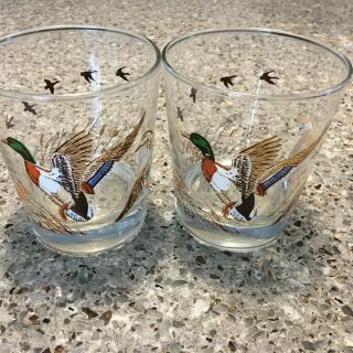 A set of Libby Pheasant and Duck Vintage High Ball Low Ball Glassware 3.  5 x 4 