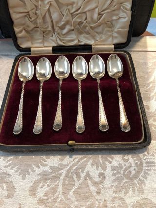 Set Of 6 English Hallmarked Sterling Silver Tea Spoons W/ Case