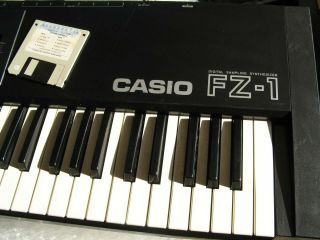 Vintage Casio FZ - 1 Digital Sampling Keyboard Needs Work 2