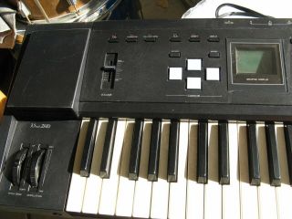 Vintage Casio FZ - 1 Digital Sampling Keyboard Needs Work 3