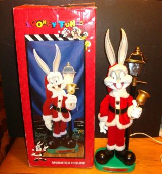 25 " Looney Tunes Christmas Animated Bugs Bunny Santa Lights Up Lamp Post -