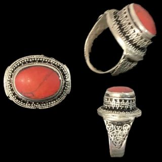 Stunning Top Quality Post Medieval Silver Ring With A Red Stone (8)