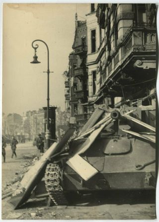 Wwii Large Size Press Photo: Abandoned Tank On Berlin Street,  May 1945