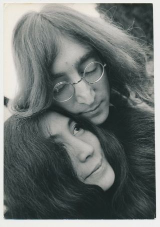 Beatles Vintage 1968 John Lennon / Yoko Press Photograph Great