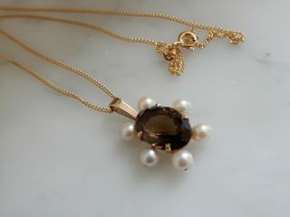 A Stunning 9 Ct Gold 5.  00 Carat Smoky Quartz And Cultured Pearl Pendant & Chain
