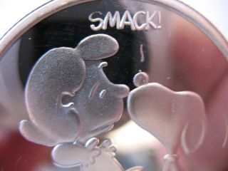 1 - OZ.  999 SILVER PEANUTS GANG CHARLIE BROWN LUCY SNOOPY KISS ENGRAVABLE COIN,  GOLD 2