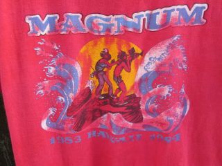 Magnum,  P.  I.  Vintage 1984 Hawaiian Film Crew T - Shirt Tom Selleck