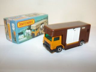 Matchbox S/f No.  40 - B Horse Box Orange Body,  Dark Brown Box,  White Door Mib