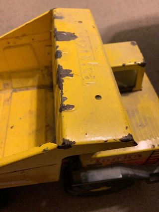 Vintage tonka metal yellow dump truck xmb 975 2