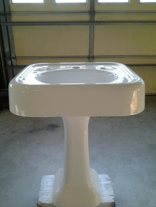 1920s Cast Iron White Pedestal Sink Refinished