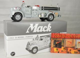 First Gear 19 - 2833 " Us Navy " 1960 Mack B Model Fire Truck 8 1/2 " Mint/box
