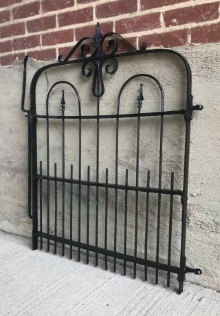 Traditional Antique Wrought Iron Gate (5)