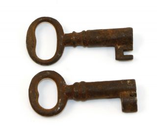 2 Small Skeleton Keys - Good For Steampunk And Re - Purpose Projects Jt129