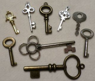 Keys.  Assortment of 9 Different Mini Size Vintage Hardware Tools Jewelry Crafts 2