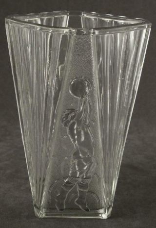 Vintage Eapg Glass Val St Lambert 1936 Olympics Basketball Player Vase Berlin