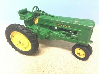 Vintage Pre - Owned 1950 " S 1:16 Scale John Deere Toy Tractor