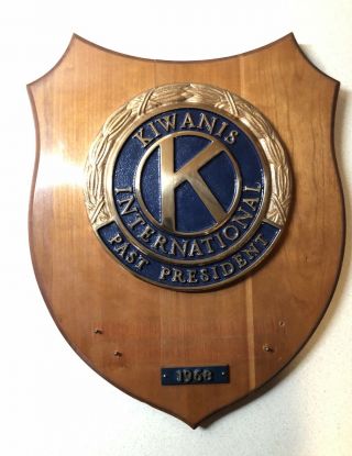 Kiwanis International " Past President " Brass Emblem Wood Plaque Award 1968