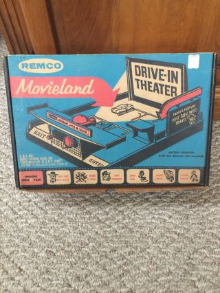 Vintage 1959 Remco Movieland Drive In Theater - Nm