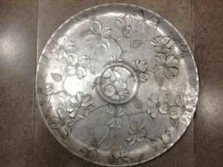 Rare Wendell August Forge Hammered Aluminum Dogwood Round 12”plate Raised Center
