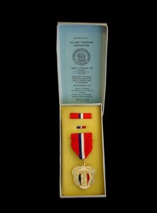 Wwii Ww2 Pilipino Philippines Liberation Medal & Ribbon Bar W/ Box – By El Oro