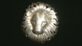 Vintage Hattie Carnegie Lion Brooch Pendant Pewter Signed In Cartouche Lion Head