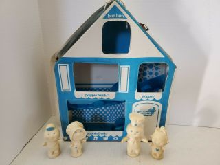 1974 Pillsbury Doughboy Doll Figure Family Poppin Fresh House Vintage