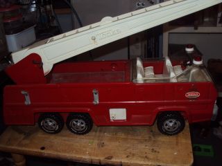Vintage 26 Inch TONKA Fire Engine Ladder Truck FXR - 101 Pressed Steel 2
