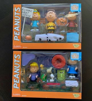 Peanuts Charlie Brown Its The Great Pumpkin Patch Figures.  Happy Halloween Rare