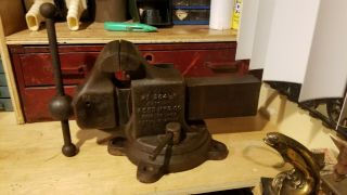 Vintage Reed Mfg Co Bench Vise Heavy Duty No 204 1/2