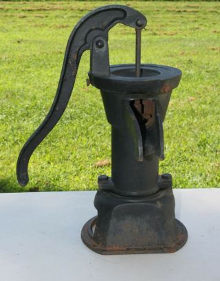 Antique Vintage Water Pump Cast Iron Hand Water Well Pump 2