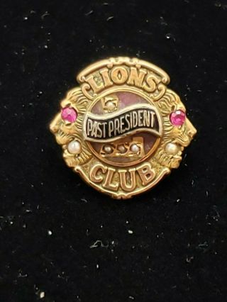 Vintage Lions Club Past President Lapel Pin