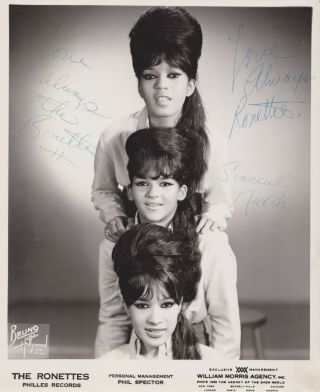 The Ronettes Vintage Signed 8x10 Photo Autographed Members Be My Baby