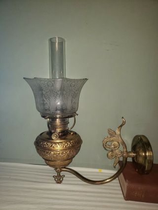 Antique Brass Ornate Bradley & Hubbard Oil Lamp Sconce W/ Etched Shade