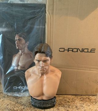 Le /300 Chronicle Collectibles 1:2 Scale Terminator Genisys Bust T - 800