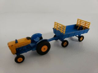 Vintage Matchbox Lesney No.  39 Ford Tractor And No.  40 Hay Trailer