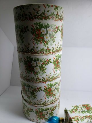 VTG HTF ST.  CLAIR CHRISTMAS GIFT WRAPPING PAPER FLOWERS HOLLY BERRY RED - GREEN 2