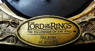 SIDESHOW WETA LOTR HOBBIT THE ARMS OF ARAGORN STRIDER ' S WEAPONS PLAQUE STATUE 2