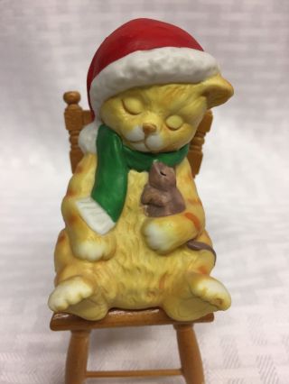 Enesco Vintage Kitty With Santa Hat Sleeping On Chair Holding Mouse