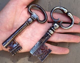 Two 17th/18th Century French Wrought Iron Keys