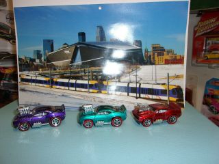 Hotwheels - 3 Custom - 69 Camaro Z - 28 - Spectraflame Aqua - Purple & Red