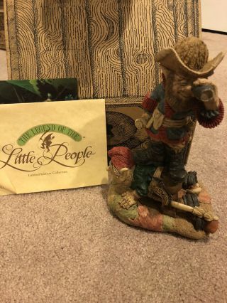 United Design The Legend Of The Little People A Look Through The Spyglass Ll - 015