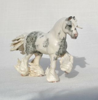 Gorgeous Gray Roan Pinto Pied Gypsy Vanner Cob Tinker Horse Ceramic Figurine 2